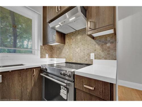 75 Kenilworth Avenue, Toronto, ON - Indoor Photo Showing Kitchen