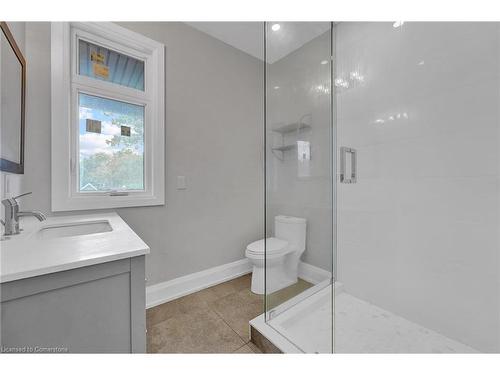 75 Kenilworth Avenue, Toronto, ON - Indoor Photo Showing Bathroom