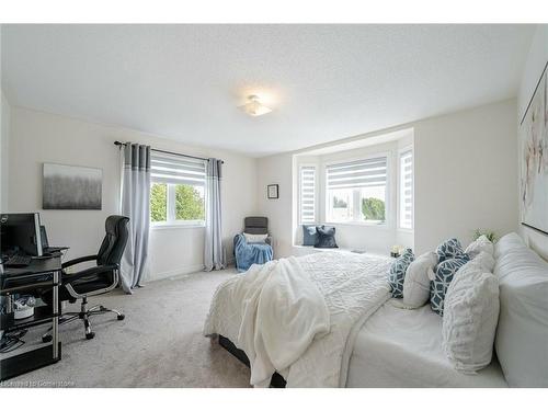 89 Todd Crescent, Grey, ON - Indoor Photo Showing Bedroom