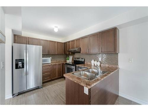 89 Todd Crescent, Grey, ON - Indoor Photo Showing Kitchen With Double Sink