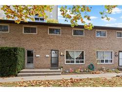 20-32 Glenburn Court  Hamilton, ON L8E 1C8