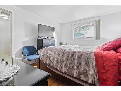 20-32 Glenburn Court, Hamilton, ON - Indoor Photo Showing Bedroom