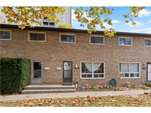 20-32 Glenburn Court, Hamilton, ON - Outdoor