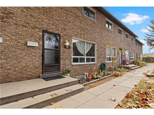 20-32 Glenburn Court, Hamilton, ON - Outdoor