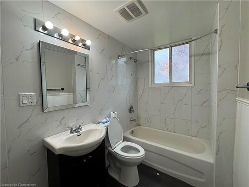 1-281 Lorne Avenue, Kitchener, ON - Indoor Photo Showing Bathroom