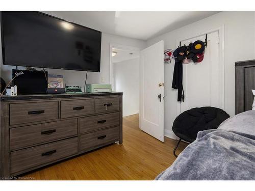 150 Nelson Street, Kingston, ON - Indoor Photo Showing Bedroom