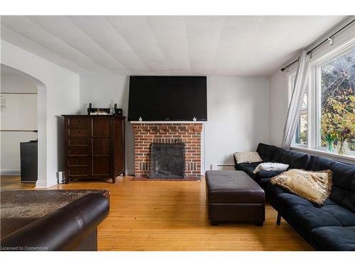 150 Nelson Street, Kingston, ON - Indoor Photo Showing Living Room With Fireplace