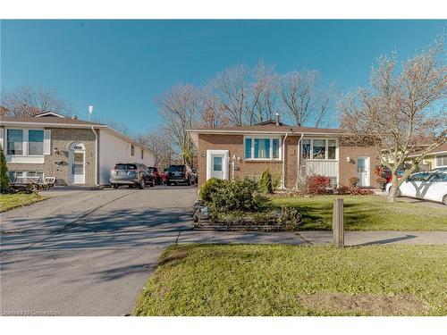 7746 Jubilee Drive, Niagara Falls, ON - Outdoor With Facade