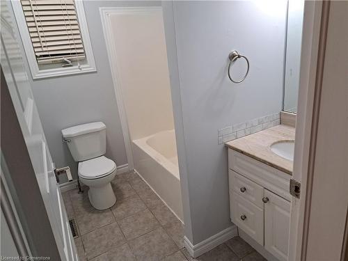 1002 Blythwood Road, London, ON - Indoor Photo Showing Bathroom