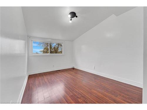 354 Crowland Avenue, Niagara Falls, ON - Indoor Photo Showing Other Room