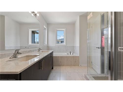 19 Mears Road, Paris, ON - Indoor Photo Showing Bathroom