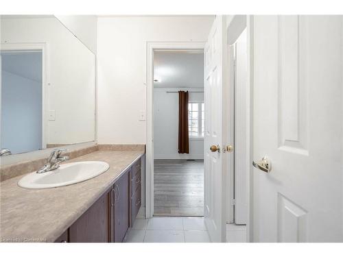 8 Decorso Drive, Peel, ON - Indoor Photo Showing Bathroom