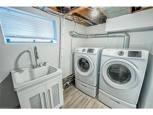 72 Elgin Street S, Cambridge, ON - Indoor Photo Showing Laundry Room