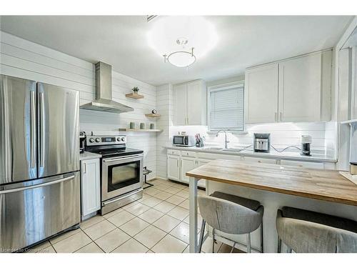 72 Elgin Street S, Cambridge, ON - Indoor Photo Showing Kitchen