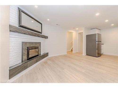 78 Duchess Drive, Cambridge, ON - Indoor Photo Showing Living Room With Fireplace