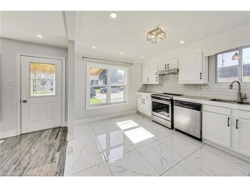 763 Tate Avenue, Hamilton, ON - Indoor Photo Showing Kitchen