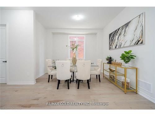 27 Lippa Drive, Caledon, ON - Indoor Photo Showing Dining Room