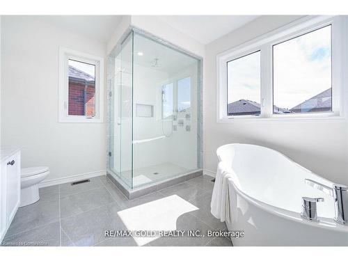 27 Lippa Drive, Caledon, ON - Indoor Photo Showing Bathroom