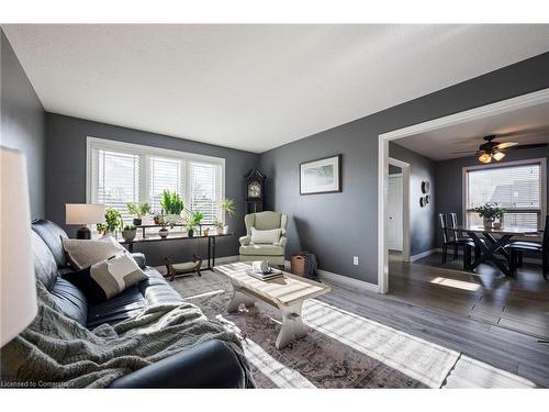 771 Princess Street, Mount Forest, ON - Indoor Photo Showing Living Room