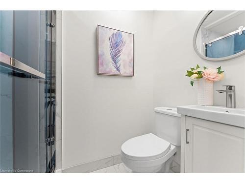 122 Longford Drive, Newmarket, ON - Indoor Photo Showing Bathroom