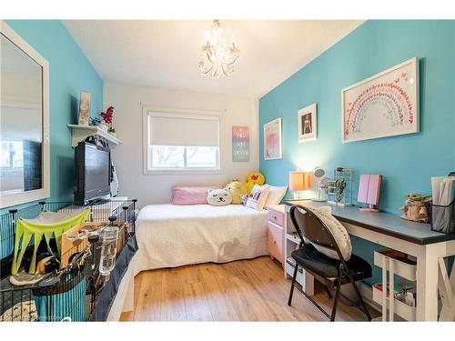 34 Corey Circle, Georgetown, ON - Indoor Photo Showing Bedroom