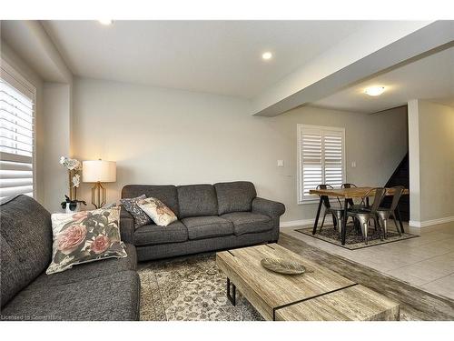 1329 Calais Drive, Woodstock, ON - Indoor Photo Showing Living Room