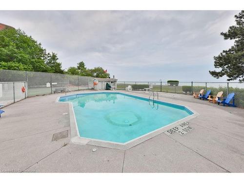 712-5280 Lakeshore Road, Burlington, ON - Outdoor With In Ground Pool With Backyard