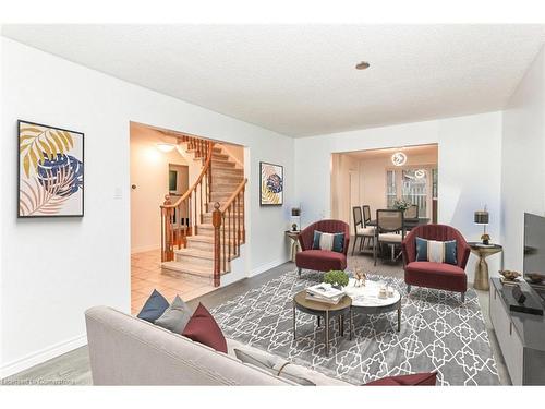 243 Highview Drive, Kitchener, ON - Indoor Photo Showing Living Room