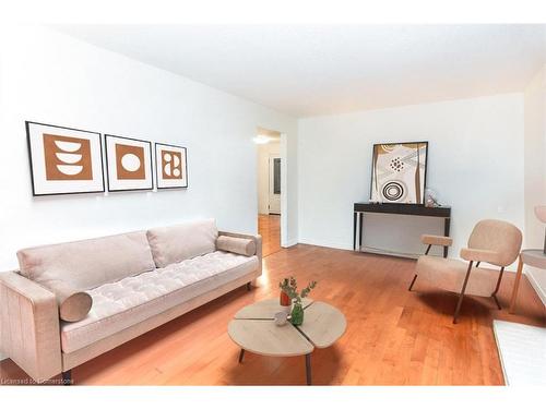 243 Highview Drive, Kitchener, ON - Indoor Photo Showing Living Room