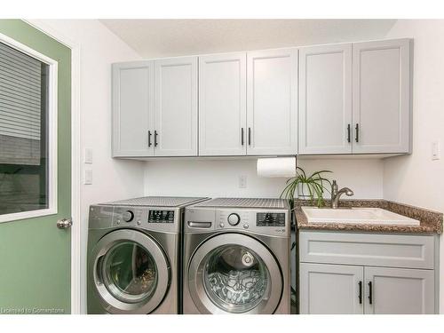 243 Highview Drive, Kitchener, ON - Indoor Photo Showing Laundry Room