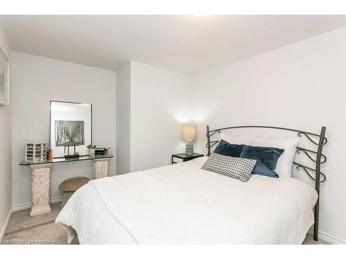 243 Highview Drive, Kitchener, ON - Indoor Photo Showing Bedroom