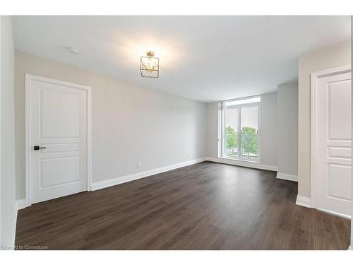 304-4879 Kimbermount Avenue, Mississauga, ON - Indoor Photo Showing Other Room