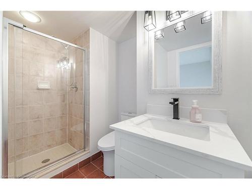 304-4879 Kimbermount Avenue, Mississauga, ON - Indoor Photo Showing Bathroom