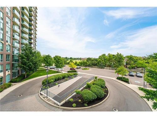 304-4879 Kimbermount Avenue, Mississauga, ON - Outdoor