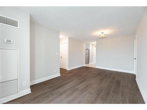 304-4879 Kimbermount Avenue, Mississauga, ON - Indoor Photo Showing Other Room