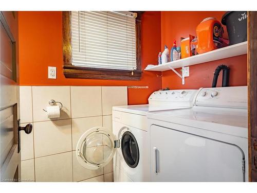 4622 Ferguson Street, Niagara Falls, ON - Indoor Photo Showing Laundry Room