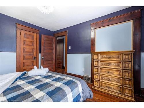 4622 Ferguson Street, Niagara Falls, ON - Indoor Photo Showing Bedroom