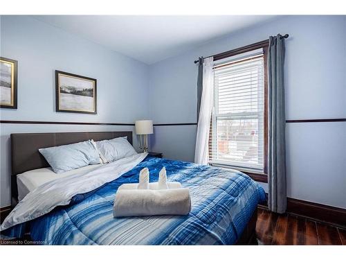 4622 Ferguson Street, Niagara Falls, ON - Indoor Photo Showing Bedroom