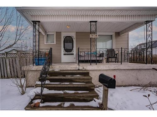 4622 Ferguson Street, Niagara Falls, ON - Outdoor With Deck Patio Veranda