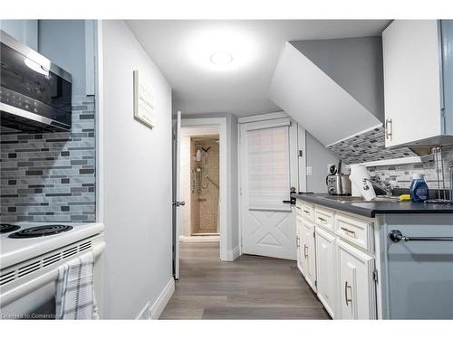 4622 Ferguson Street, Niagara Falls, ON - Indoor Photo Showing Kitchen