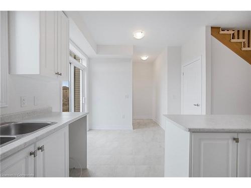 5 Carriage Lane, Wasaga Beach, ON - Indoor Photo Showing Kitchen With Double Sink