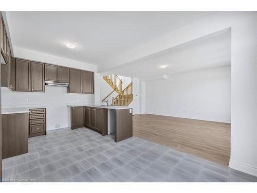 17 Mission Street, Wasaga Beach, ON - Indoor Photo Showing Kitchen