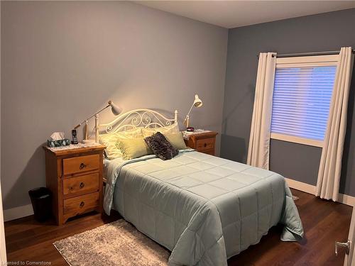 17-2380 9Th Avenue E, Owen Sound, ON - Indoor Photo Showing Bedroom