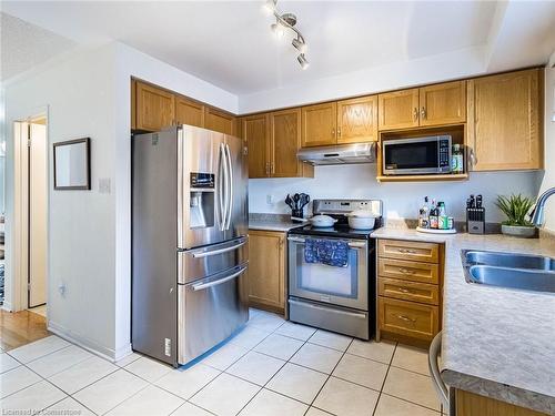 Bl131-131 Brickworks Lane, Toronto, ON - Indoor Photo Showing Kitchen With Double Sink