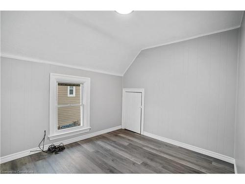 5082 St. Lawrence Avenue, Niagara Falls, ON - Indoor Photo Showing Other Room