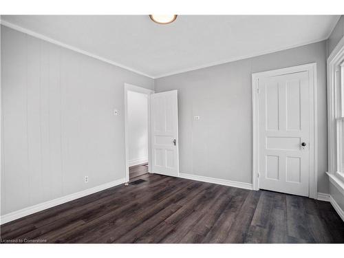 5082 St. Lawrence Avenue, Niagara Falls, ON - Indoor Photo Showing Other Room