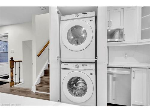 189 Country Club Drive, Guelph, ON - Indoor Photo Showing Laundry Room