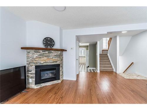 51-245 Bishop Street S, Cambridge, ON - Indoor Photo Showing Living Room With Fireplace