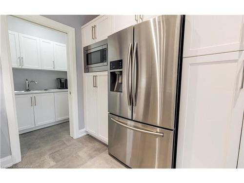 18-9245 Shoveller Avenue, Niagara Falls, ON - Indoor Photo Showing Kitchen