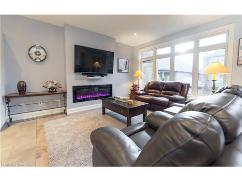 18-9245 Shoveller Avenue, Niagara Falls, ON - Indoor With Fireplace